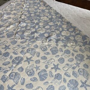 Vintage Blue/White Seashell Pattern Reversible Twin Cotton Bedspread/Comforter